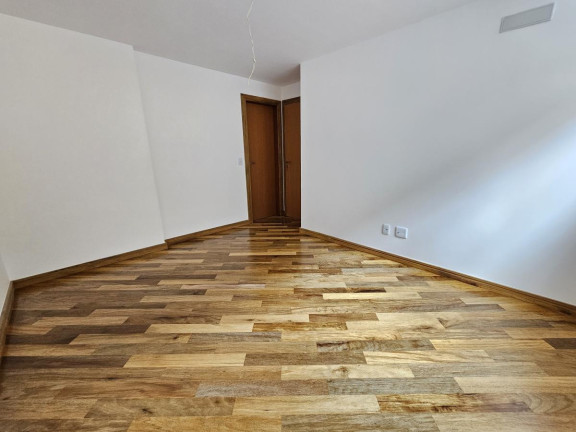 Imagem Apartamento com 3 Quartos à Venda, 154 m² em Agriões - Teresópolis