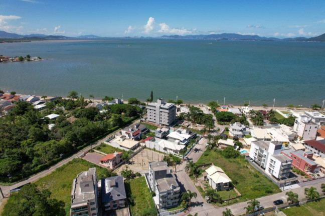 Imagem Casa com 2 Quartos à Venda, 130 m² em Praia De Fora - Palhoça
