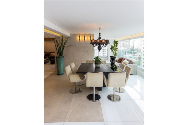 Imagem Apartamento com 4 Quartos à Venda, 335 m² em Moema - São Paulo