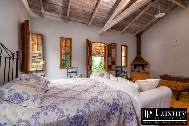 Imagem Chácara com 5 Quartos à Venda, em Piratuba - Piedade Imagem Chácara com 5 Quartos à Venda, em Piratuba - Piedade