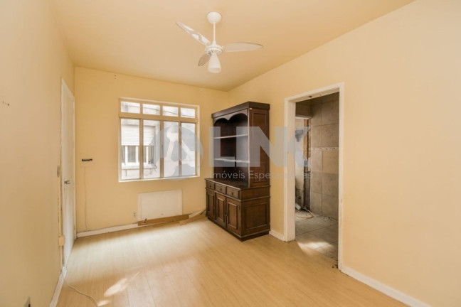Imagem Apartamento com 2 Quartos à Venda, 56 m² em Cidade Baixa - Porto Alegre Imagem Apartamento com 2 Quartos à Venda, 56 m² em Cidade Baixa - Porto Alegre