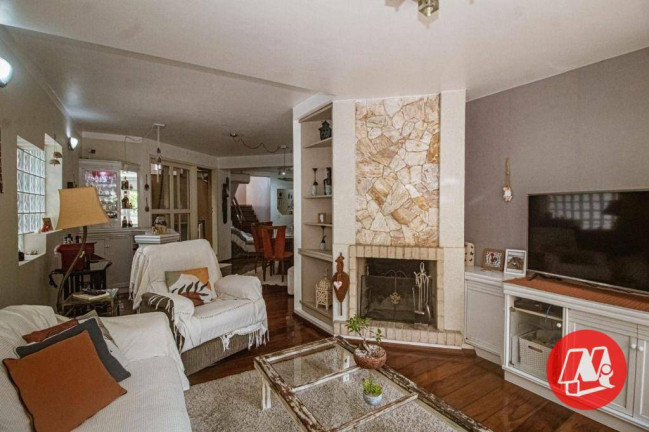 Imagem Casa com 3 Quartos à Venda, 306 m² em Santo Antônio - Porto Alegre Imagem Casa com 3 Quartos à Venda, 306 m² em Santo Antônio - Porto Alegre
