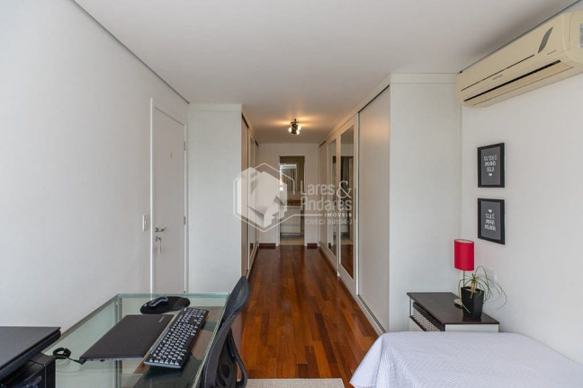 Imagem Imóvel com 3 Quartos à Venda, 161 m² em Real Parque - São Paulo