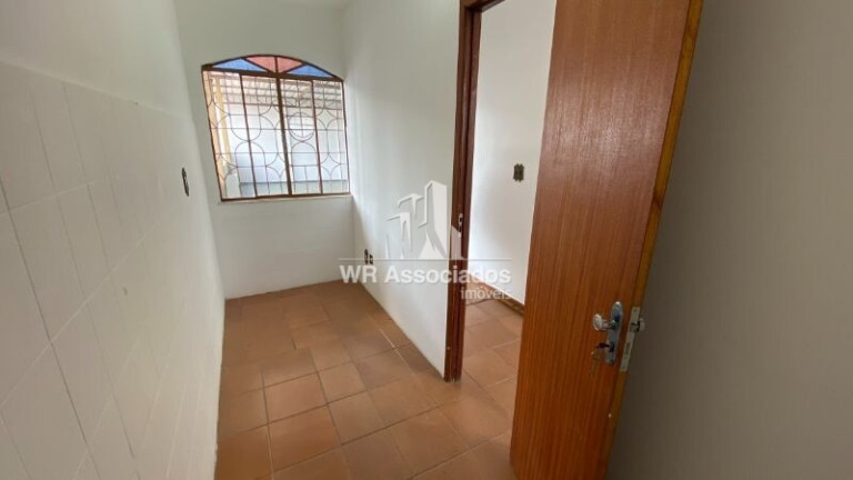 Imagem Casa com 4 Quartos à Venda, 480 m² Imagem Casa com 4 Quartos à Venda, 480 m²