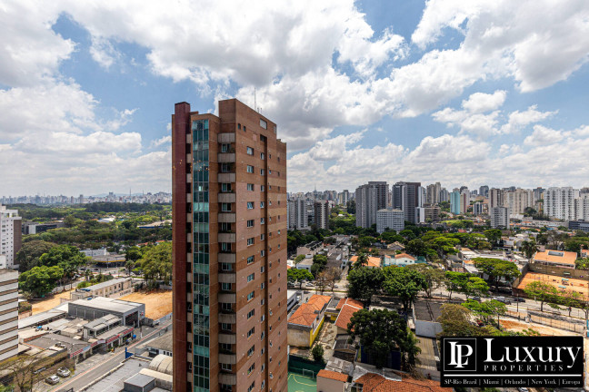 Imagem Apartamento com 2 Quartos à Venda, 400 m² em Moema - São Paulo Imagem Apartamento com 2 Quartos à Venda, 400 m² em Moema - São Paulo