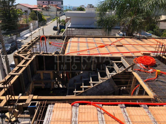 Imagem Apartamento com 2 Quartos à Venda, 72 m² em Centro - Navegantes