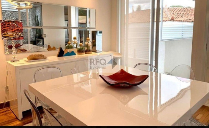 Imagem Casa com 3 Quartos à Venda, 370 m² em Pacaembu - São Paulo