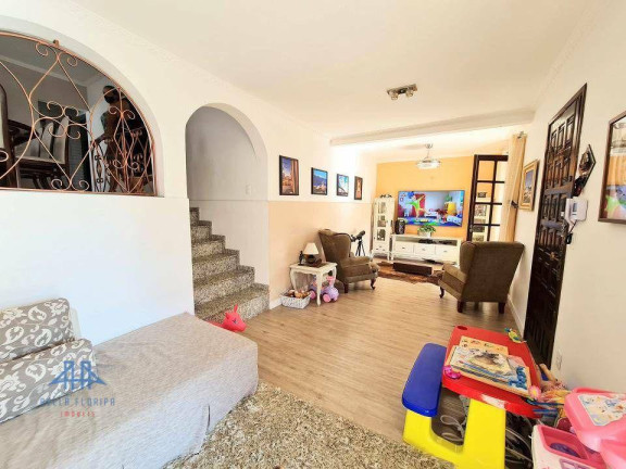 Casa com 4 Quartos à Venda, 220 m² em Itaguaçu - Florianópolis