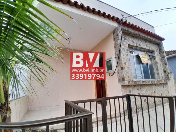 Imagem Casa com 2 Quartos à Venda, 75 m² em Vila Kosmos - Rio De Janeiro Imagem Casa com 2 Quartos à Venda, 75 m² em Vila Kosmos - Rio De Janeiro