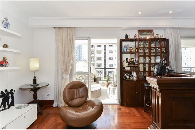 Imagem Imóvel com 3 Quartos à Venda,  em Moema - São Paulo