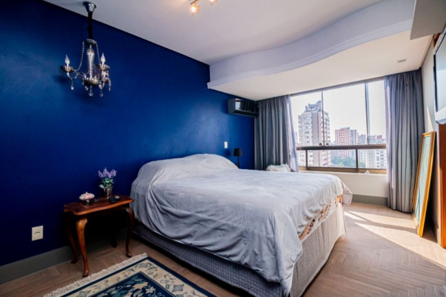 Imagem Imóvel com 2 Quartos à Venda, 200 m² em Auxiliadora - Porto Alegre Imagem Imóvel com 2 Quartos à Venda, 200 m² em Auxiliadora - Porto Alegre