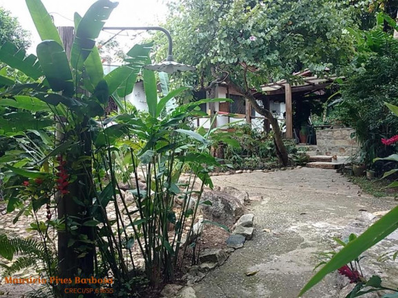 Sala Comercial à Venda, 550 m² em Bexiga - Ilhabela