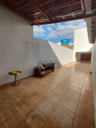 Imagem Casa com 4 Quartos à Venda, 200 m² em Brasil - Vitória Da Conquista Imagem Casa com 4 Quartos à Venda, 200 m² em Brasil - Vitória Da Conquista