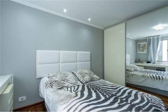 Imagem Apartamento com 3 Quartos à Venda, 130 m² em Itaim Bibi - São Paulo