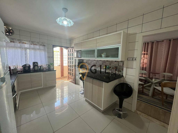 Imagem Casa com 7 Quartos à Venda, 223 m² em Parque Santo Antônio - Jacareí Imagem Casa com 7 Quartos à Venda, 223 m² em Parque Santo Antônio - Jacareí