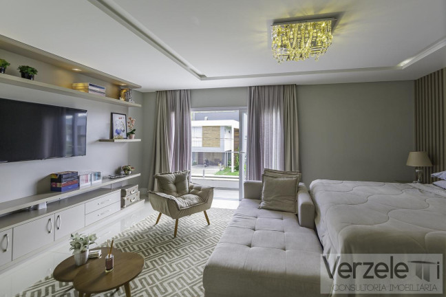Imagem Casa com 4 Quartos à Venda, 437 m² em Santa Regina - Camboriú