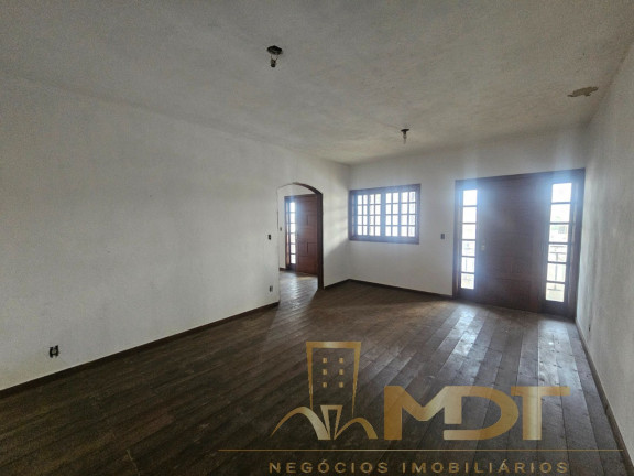 Imagem Casa com 4 Quartos à Venda, 232 m² em Copacabana - Belo Horizonte