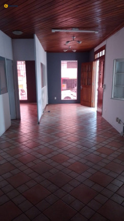 Imagem Casa com 4 Quartos à Venda, 120 m² em Centro - Florianópolis Imagem Casa com 4 Quartos à Venda, 120 m² em Centro - Florianópolis