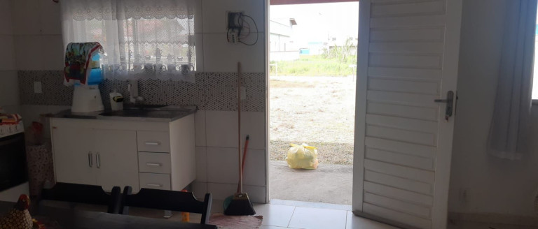Imagem Casa com 1 Quarto à Venda, 92 m² em Unamar - Cabo Frio