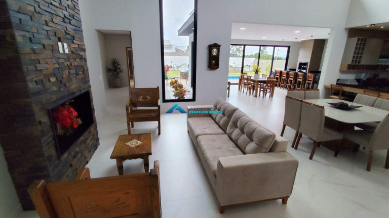 Imagem Casa com 3 Quartos à Venda, 340 m² em Caxambu - Jundiaí Imagem Casa com 3 Quartos à Venda, 340 m² em Caxambu - Jundiaí