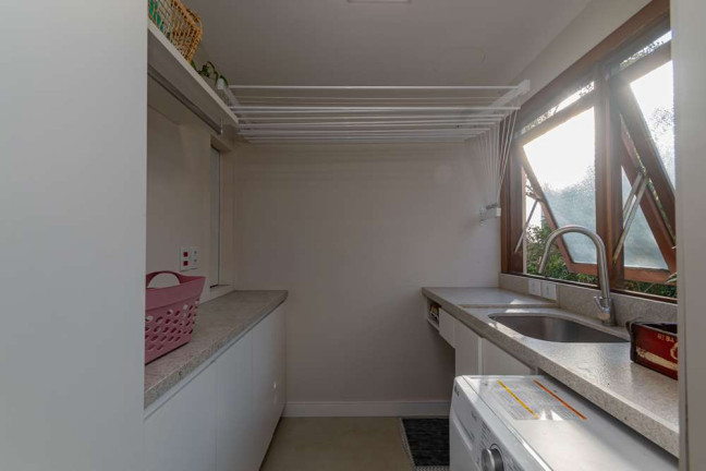 Imagem Imóvel com 3 Quartos à Venda, em Menino Deus - Porto Alegre Imagem Imóvel com 3 Quartos à Venda, em Menino Deus - Porto Alegre