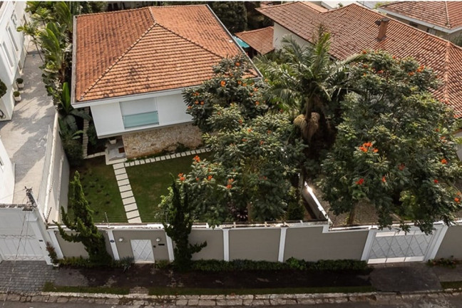 Imagem Casa com 4 Quartos à Venda, em Morumbi - São Paulo Imagem Casa com 4 Quartos à Venda, em Morumbi - São Paulo