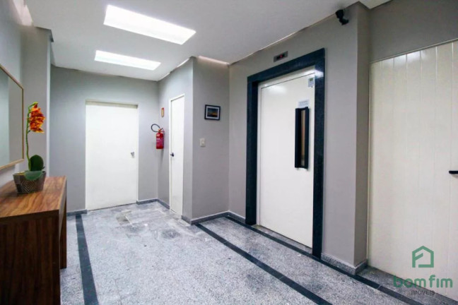 Imagem Sala Comercial à Venda, 27 m² em Centro Histórico - Porto Alegre Imagem Sala Comercial à Venda, 27 m² em Centro Histórico - Porto Alegre