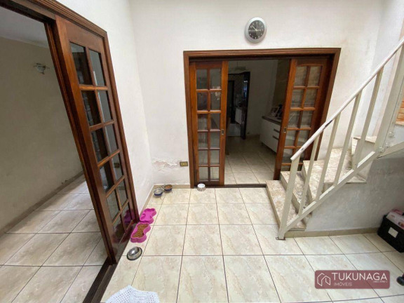 Imagem Casa com 3 Quartos à Venda, 325 m² em Jardim Vila Galvão - Guarulhos Imagem Casa com 3 Quartos à Venda, 325 m² em Jardim Vila Galvão - Guarulhos