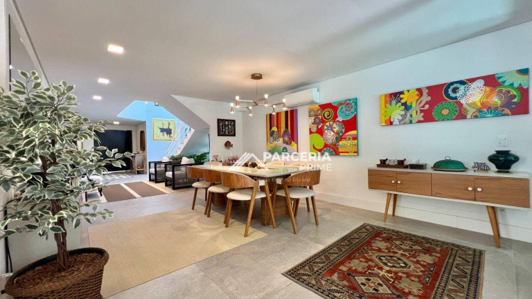 Imagem Casa com 6 Quartos à Venda, 380 m² em Riviera Módulo 21 - Bertioga Imagem Casa com 6 Quartos à Venda, 380 m² em Riviera Módulo 21 - Bertioga