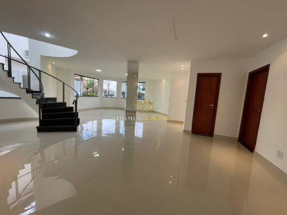 Imagem Casa com 3 Quartos à Venda, 342 m² em Residencial Granville - Goiânia Imagem Casa com 3 Quartos à Venda, 342 m² em Residencial Granville - Goiânia