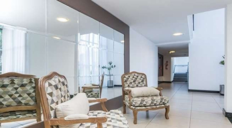 Imagem Imóvel com 2 Quartos à Venda,  em Jardim Europa - Porto Alegre