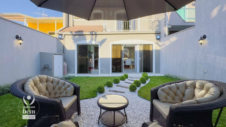 Imagem Sobrado com 3 Quartos à Venda ou Locação, 207 m² em Cidade Industrial - Curitiba