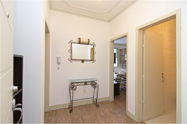Imagem Imóvel com 3 Quartos à Venda, em Rio Branco - Porto Alegre Imagem Imóvel com 3 Quartos à Venda, em Rio Branco - Porto Alegre