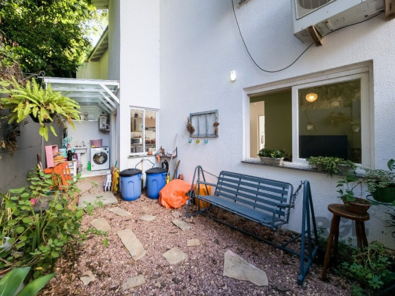 Imagem Casa com 4 Quartos à Venda,  em Vila Nova - Porto Alegre