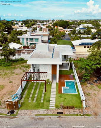 Casa com 7 Quartos à Venda, 320 m² em Guarajuba - Camaçari