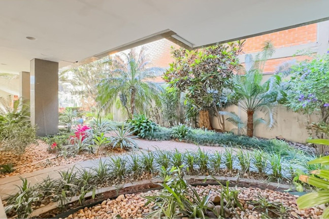 Imagem Imóvel com 3 Quartos à Venda, 121 m² em Auxiliadora - Porto Alegre Imagem Imóvel com 3 Quartos à Venda, 121 m² em Auxiliadora - Porto Alegre