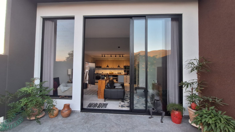 Imagem Casa com 2 Quartos à Venda, 163 m² em Recreio Maristela - Atibaia