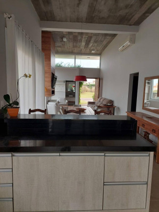 Imagem Casa com 4 Quartos à Venda, em Xangri-lá Imagem Casa com 4 Quartos à Venda, em Xangri-lá