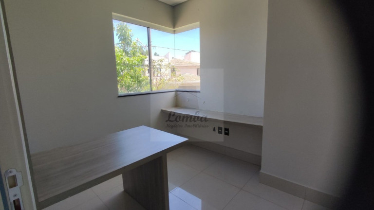 Imagem Casa com 5 Quartos à Venda, 382 m² em Jardim Itália - Cuiabá Imagem Casa com 5 Quartos à Venda, 382 m² em Jardim Itália - Cuiabá