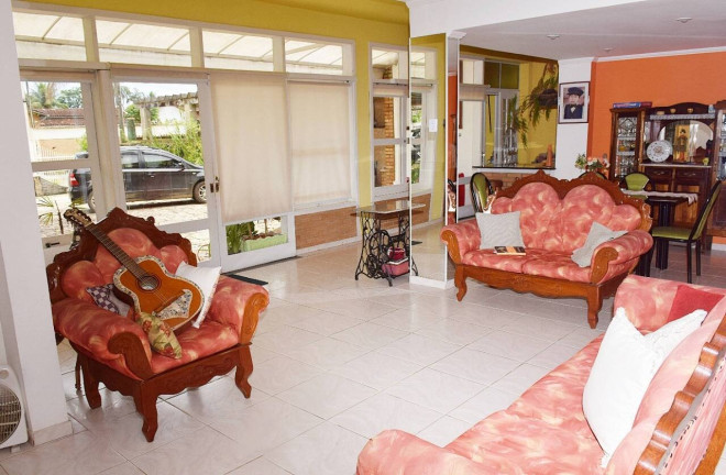 Imagem Casa com 9 Quartos à Venda, 720 m² em Jardim Samambaia - Ubatuba Imagem Casa com 9 Quartos à Venda, 720 m² em Jardim Samambaia - Ubatuba