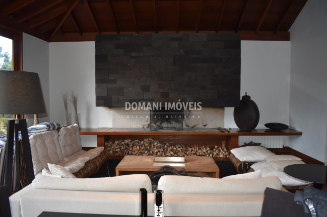Imagem Casa com 4 Quartos à Venda, 375 m² em Região Do Vale Encantado - Campos Do Jordão Imagem Casa com 4 Quartos à Venda, 375 m² em Região Do Vale Encantado - Campos Do Jordão