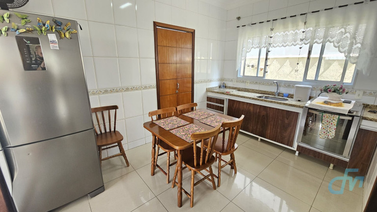 Imagem Sobrado com 5 Quartos à Venda, 202 m² em Botujuru - Mogi Das Cruzes Imagem Sobrado com 5 Quartos à Venda, 202 m² em Botujuru - Mogi Das Cruzes