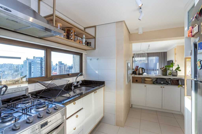 Imagem Apartamento com 2 Quartos à Venda, 77 m² em Bela Vista - Porto Alegre
