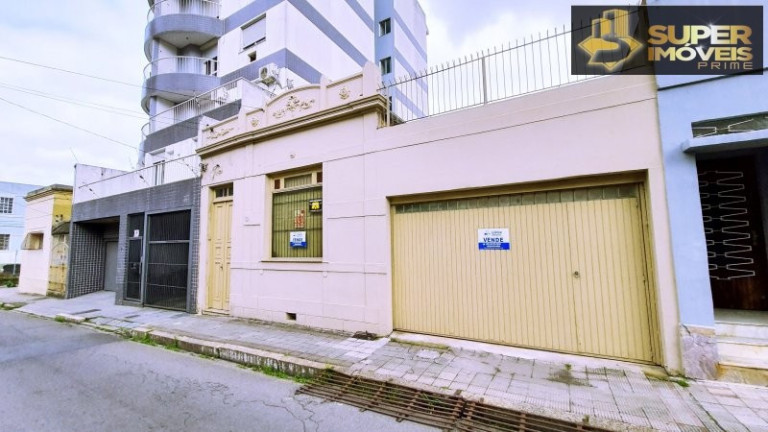 Casa com 3 Quartos à Venda, 260 m² em Centro - Pelotas