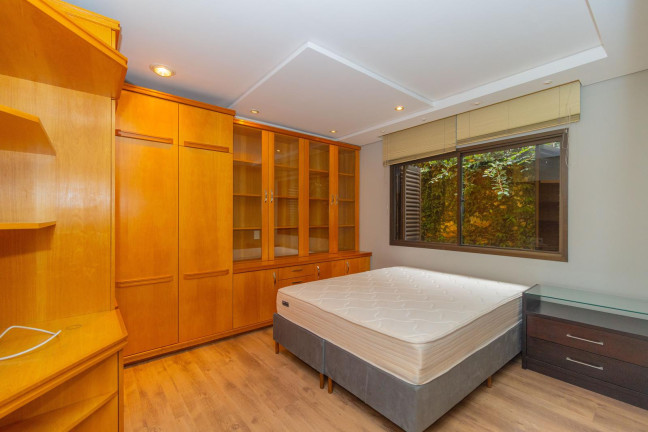 Imagem Casa com 3 Quartos para Alugar, 420 m² em Campo Comprido - Curitiba
