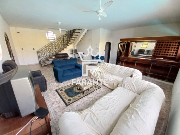 Imagem Casa com 5 Quartos à Venda, 800 m² em Ocian - Praia Grande Imagem Casa com 5 Quartos à Venda, 800 m² em Ocian - Praia Grande