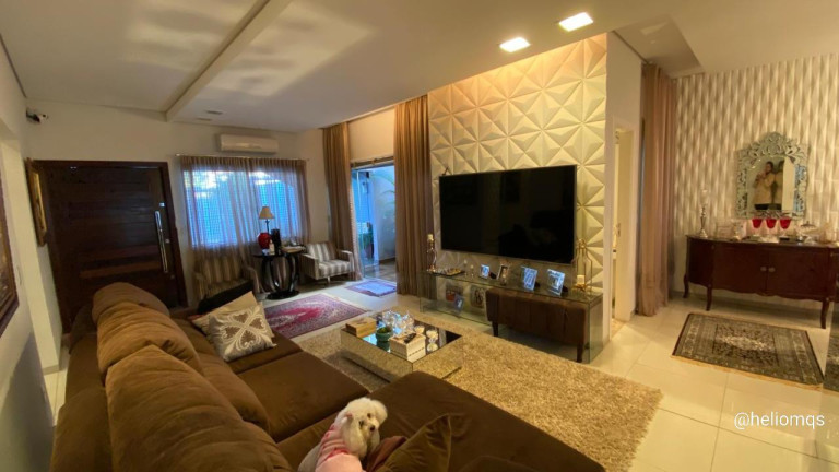 Imagem Casa com 3 Quartos à Venda, 244 m² em Vila Morumbi - Campo Grande Imagem Casa com 3 Quartos à Venda, 244 m² em Vila Morumbi - Campo Grande