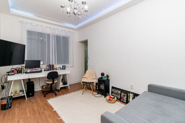 Imagem Imóvel com 1 Quarto à Venda, 49 m² em Bom Fim - Porto Alegre Imagem Imóvel com 1 Quarto à Venda, 49 m² em Bom Fim - Porto Alegre