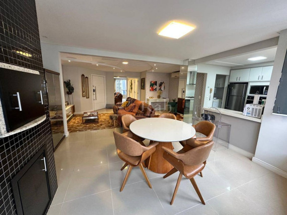 Imagem Apartamento com 3 Quartos à Venda, 120 m² em Centro - Balneário Camboriú