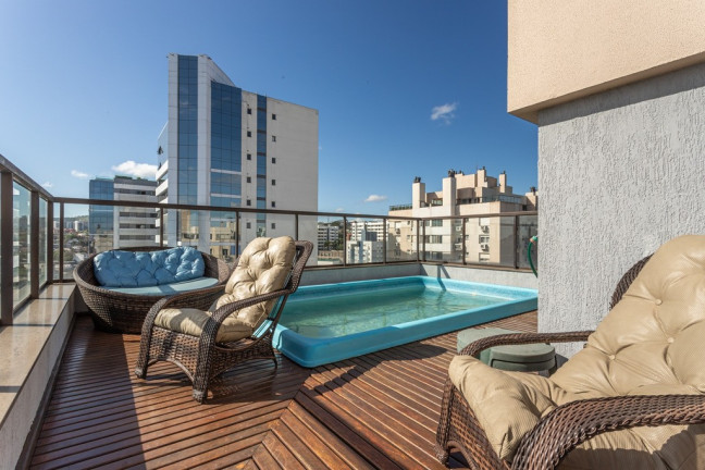 Imagem Imóvel com 3 Quartos à Venda, 240 m² em Chácara Das Pedras - Porto Alegre Imagem Imóvel com 3 Quartos à Venda, 240 m² em Chácara Das Pedras - Porto Alegre